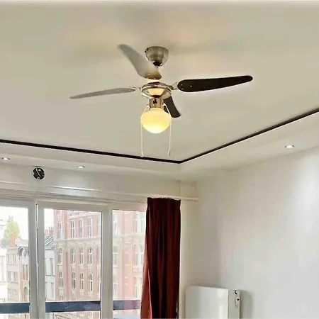 Close To Station Apartment *